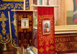 Крестный ход с иконой страстотерпца Николая. Молебен в поселке Пурпе