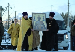 Крестный ход с иконой страстотерпца Николая. Молебен в поселке Пурпе