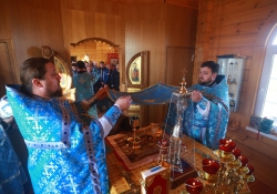 Освящение храма в честь &quot;Казанской&quot; иконы Божией Матери в Новом Порту. Первая Божественная литургия