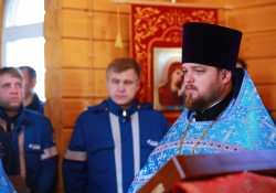 Освящение храма в честь &quot;Казанской&quot; иконы Божией Матери в Новом Порту. Первая Божественная литургия