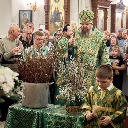 Епископ Феодосий совершил чин освящения верб в храме Архистратига Михаила г. Ноябрьск.