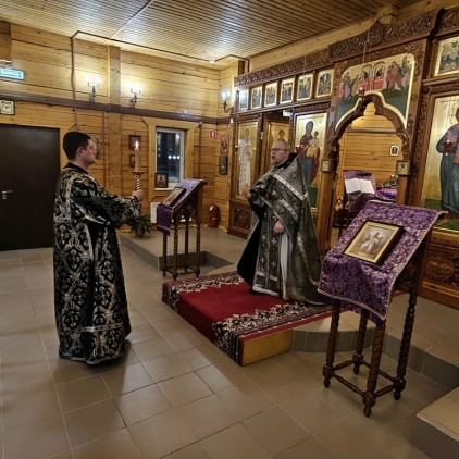 Литургия в посёлке Новозаполярный