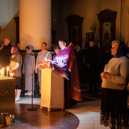 6 марта, накануне Родительской субботы, в Архангельском храме отслужили Парастас