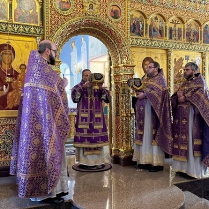 Архиерейское служение во 2 воскресенье Великого поста в Богоявленском храме Нового Уренгоя