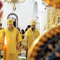Архиерейское служение в день памяти Гурия Казанского в храме Петра и Павла г. Салехарда