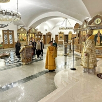 Епископ Феодосий совершил литургию в субботу недели 25-й по Пятидесятнице в соборе 