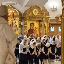Епископ Феодосий возглавил праздничную литургию в Преображенском соборе