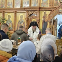 Архиепископ Николай совершил Новогодний молебен в Новом Уренгое