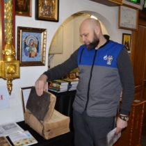 В посёлке Ямбург отметили День православной книги