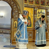 Архиепископ Николай совершил утреню с чтением Акафиста Пресвятой Богородице