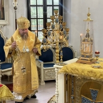 Архиерейское всенощное бдение в Петропавловском храме г. Салехарда