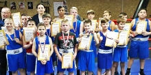 Юные пангодинские боксеры благословились перед соревнованиями