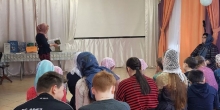 В Богоявленском храме района Коротчаево прошла выставка и презентация книг