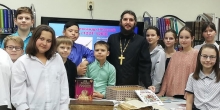 Иерей Андрей Калугин рассказал школьникам о Героях Отечества