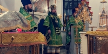 Архиерейское богослужение в Петропавловском храме в день памяти апостола Матфея