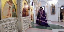 Архиерейское богослужение в Петропавловском храме. Парастас