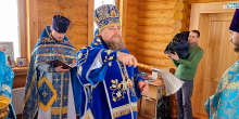 Архиепископ Николай освятил храм в Антипаюте Тазовского района