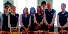 В Филофеевской гимназии прошла благотворительная ярмарка "Твори добро"