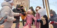 Воспитанники Воскресной школы Свято-Никольского храма посетили ледяной чум в Тарко-Сале.