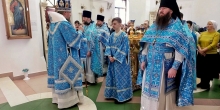 Архиерейское богослужение в праздник Благовещения в Петропавловском храме