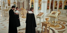 Архиепископ Николай передал учёным икону сибирского первомученика