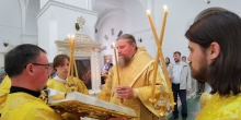 Управляющий епархией возглавил Всенощное бдение в Петропавловском храме