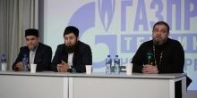 Священнослужитель на встрече со студентами